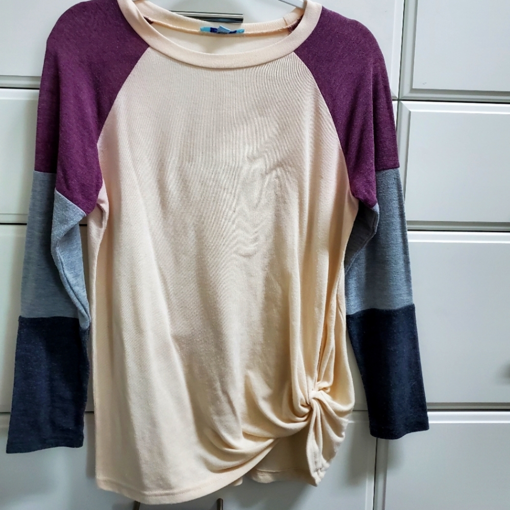 Long sleeve block color sweater